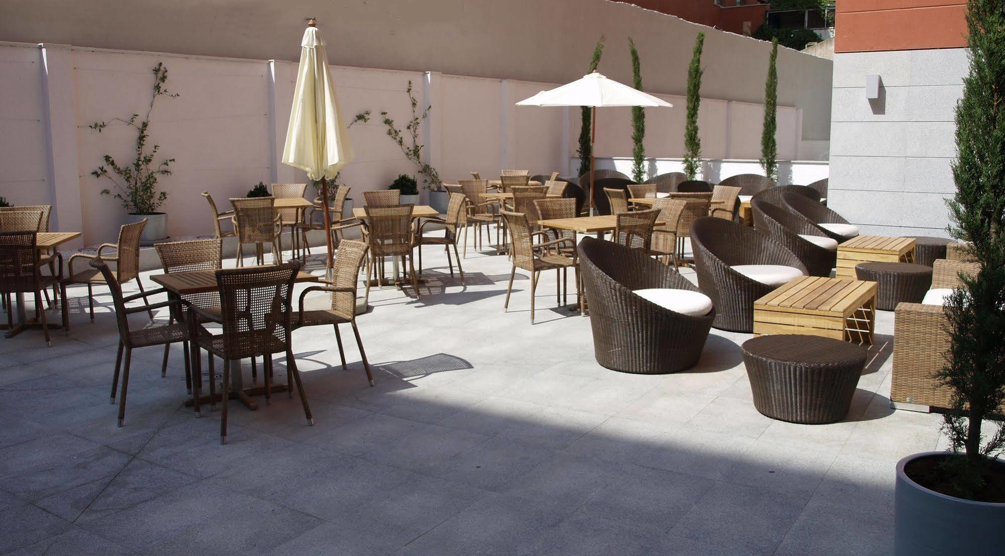 Eco Alcalá Suites Madrid Ristorante foto