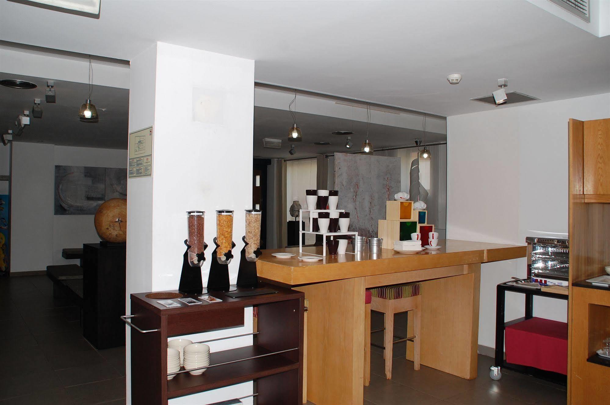 Eco Alcalá Suites Madrid Esterno foto